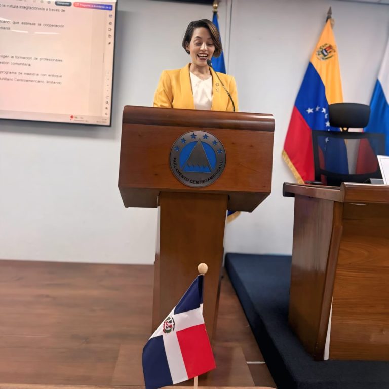 niciativa para Maestría en Integración y Derecho Comunitario Centroamericano admitida para trámite por el Pleno del PARLACEN